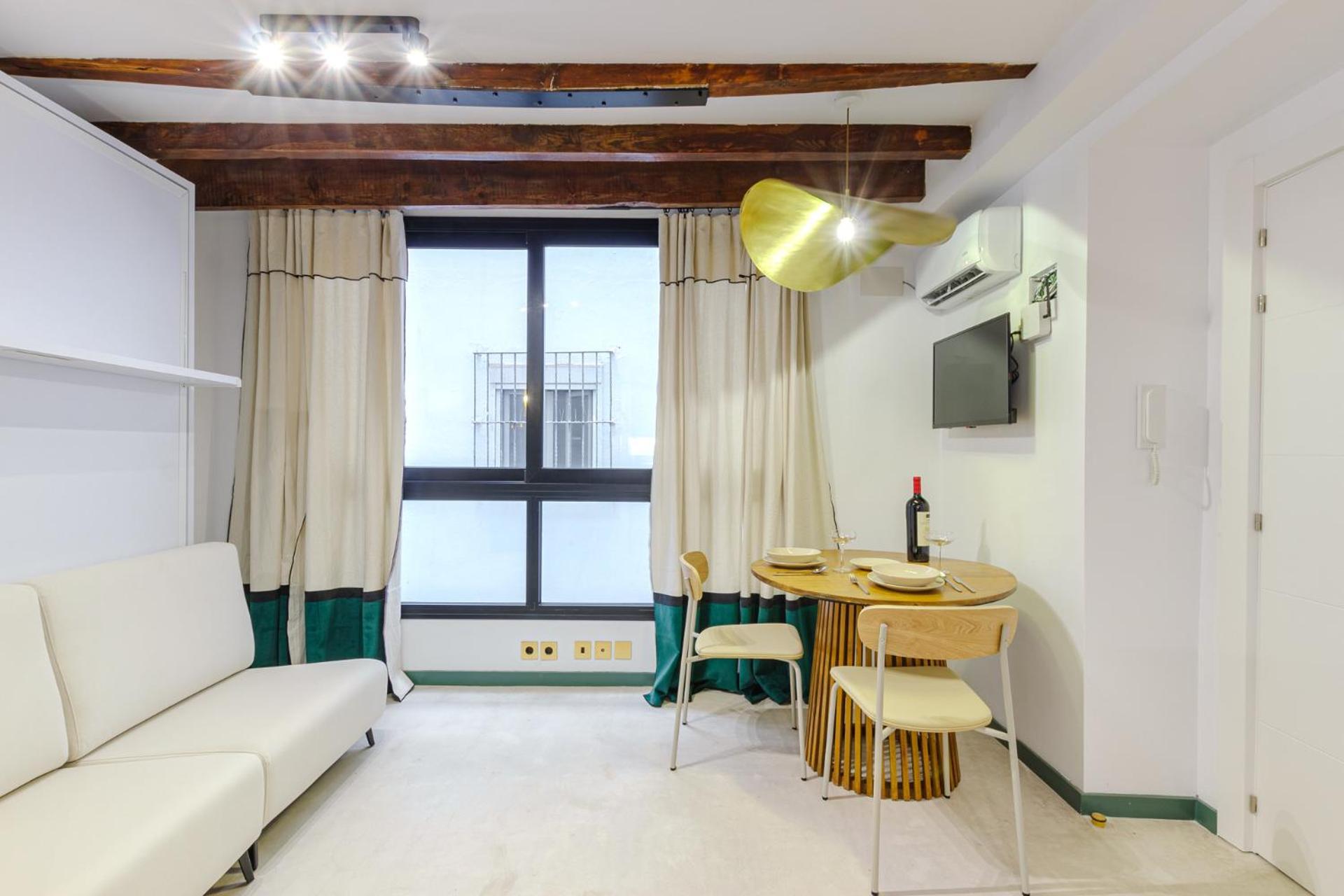 Refined And Practical Studio In Historic Center Of Alicante Kültér fotó