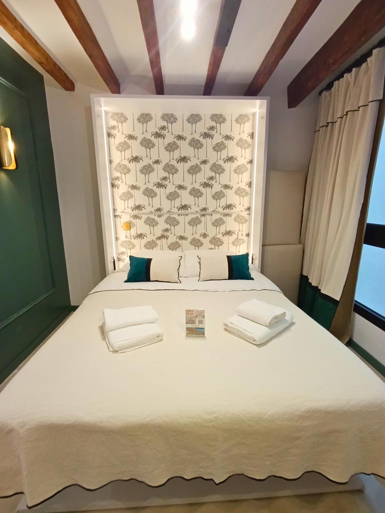Refined And Practical Studio In Historic Center Of Alicante Kültér fotó