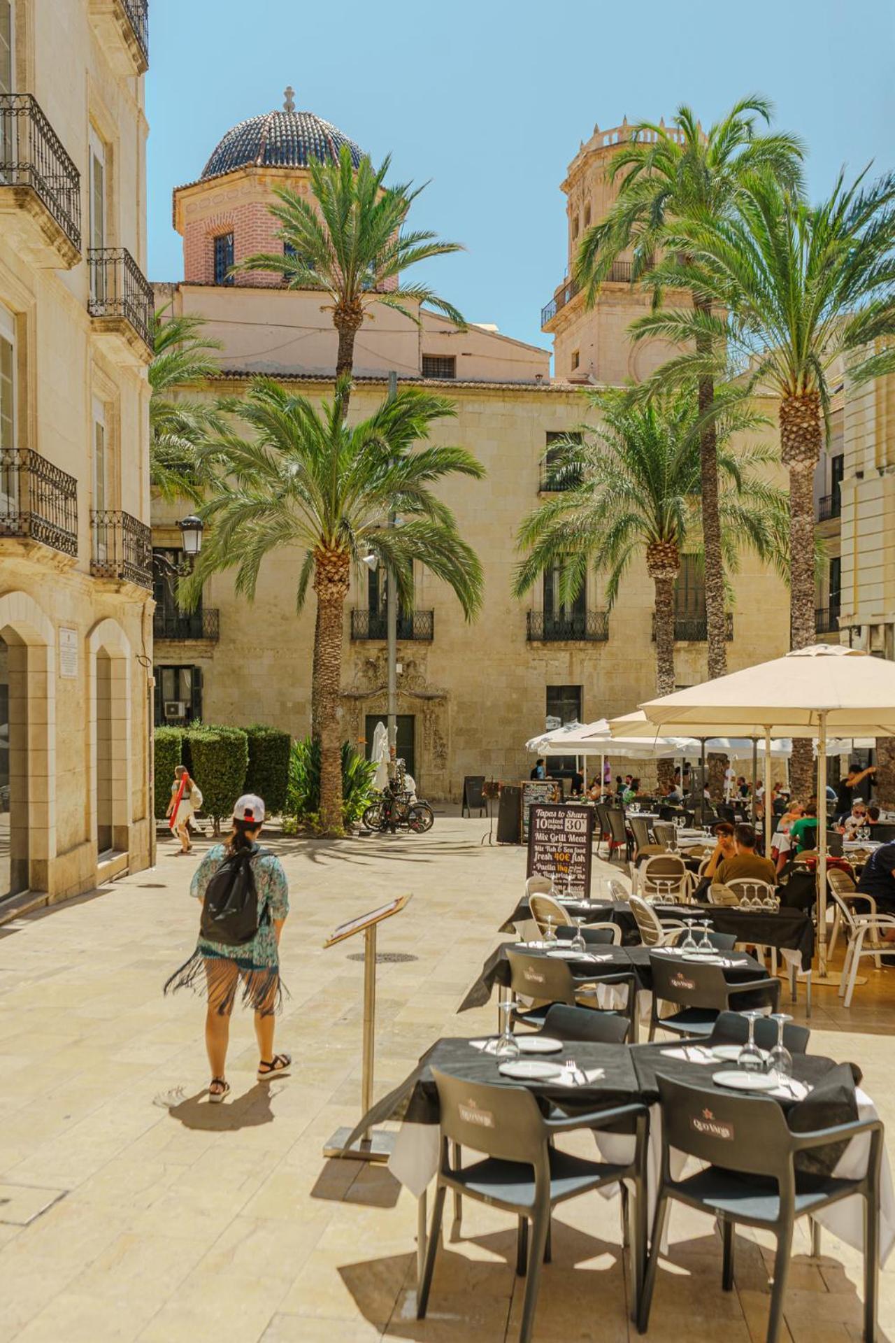 Refined And Practical Studio In Historic Center Of Alicante Kültér fotó