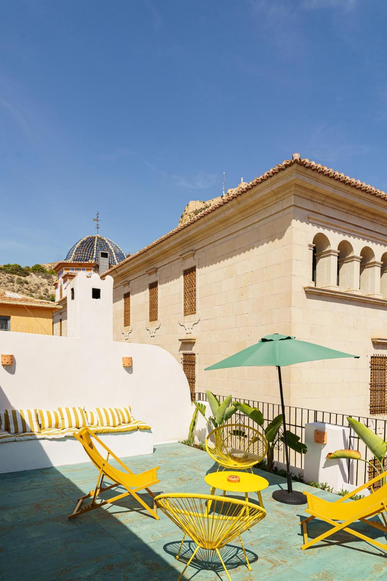 Refined And Practical Studio In Historic Center Of Alicante Kültér fotó