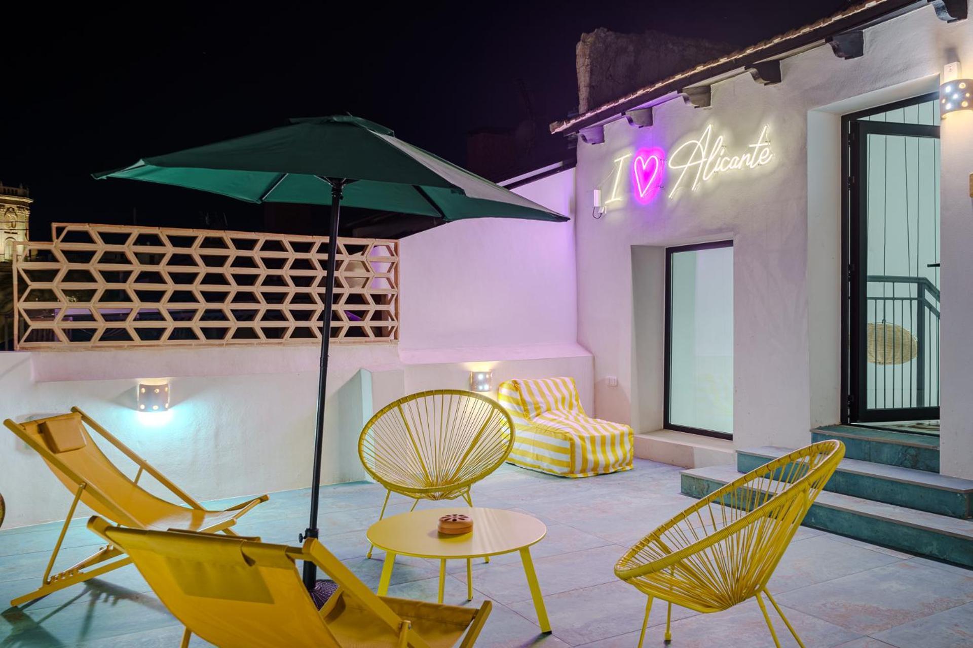 Refined And Practical Studio In Historic Center Of Alicante Kültér fotó